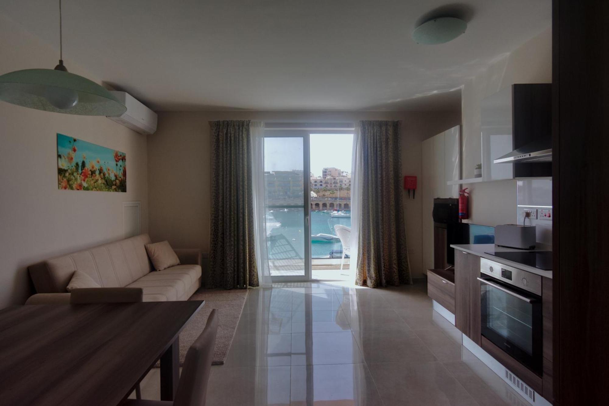 Marbella Holiday Apartments - Seafront - Wifi Marsaskala Habitación foto